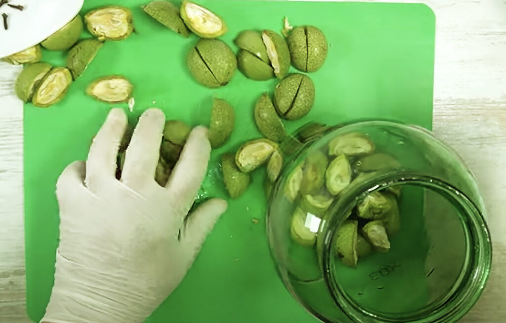 Зеленый грецкий орех: польза и применение в кулинарии