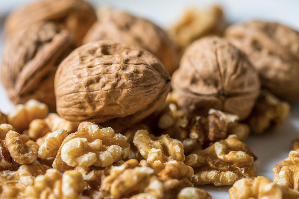 Как правильно хранить грецкие орехи дома, чтобы вкус долго не портился